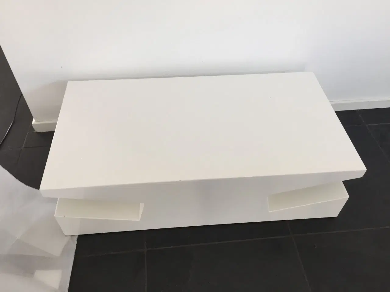 Billede 1 - Smart sofabord i hvid højglans