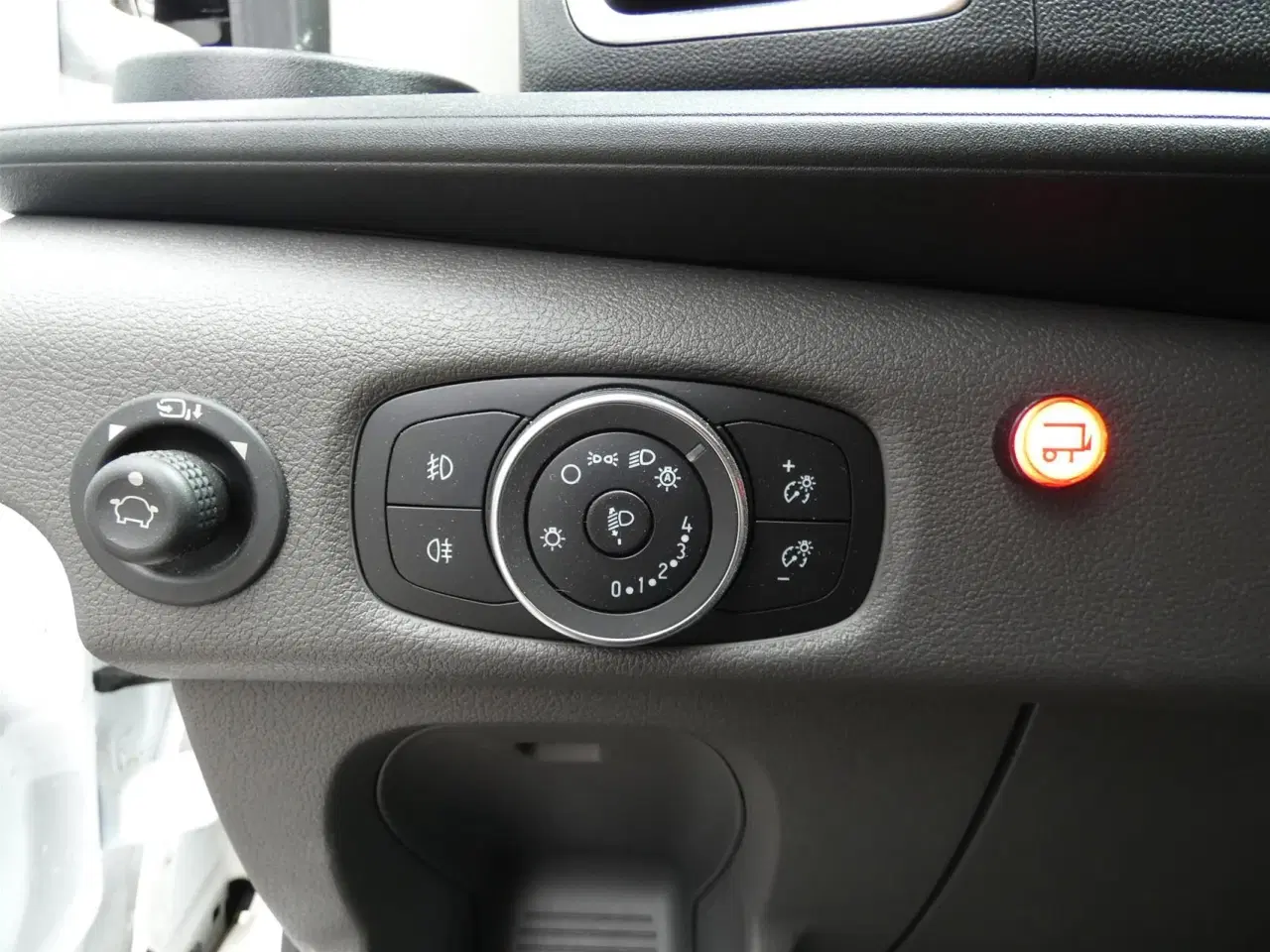 Billede 14 - Ford Transit 350 L3H2 2,0 TDCI HDT Limited RWD 170HK Van 10g Aut.