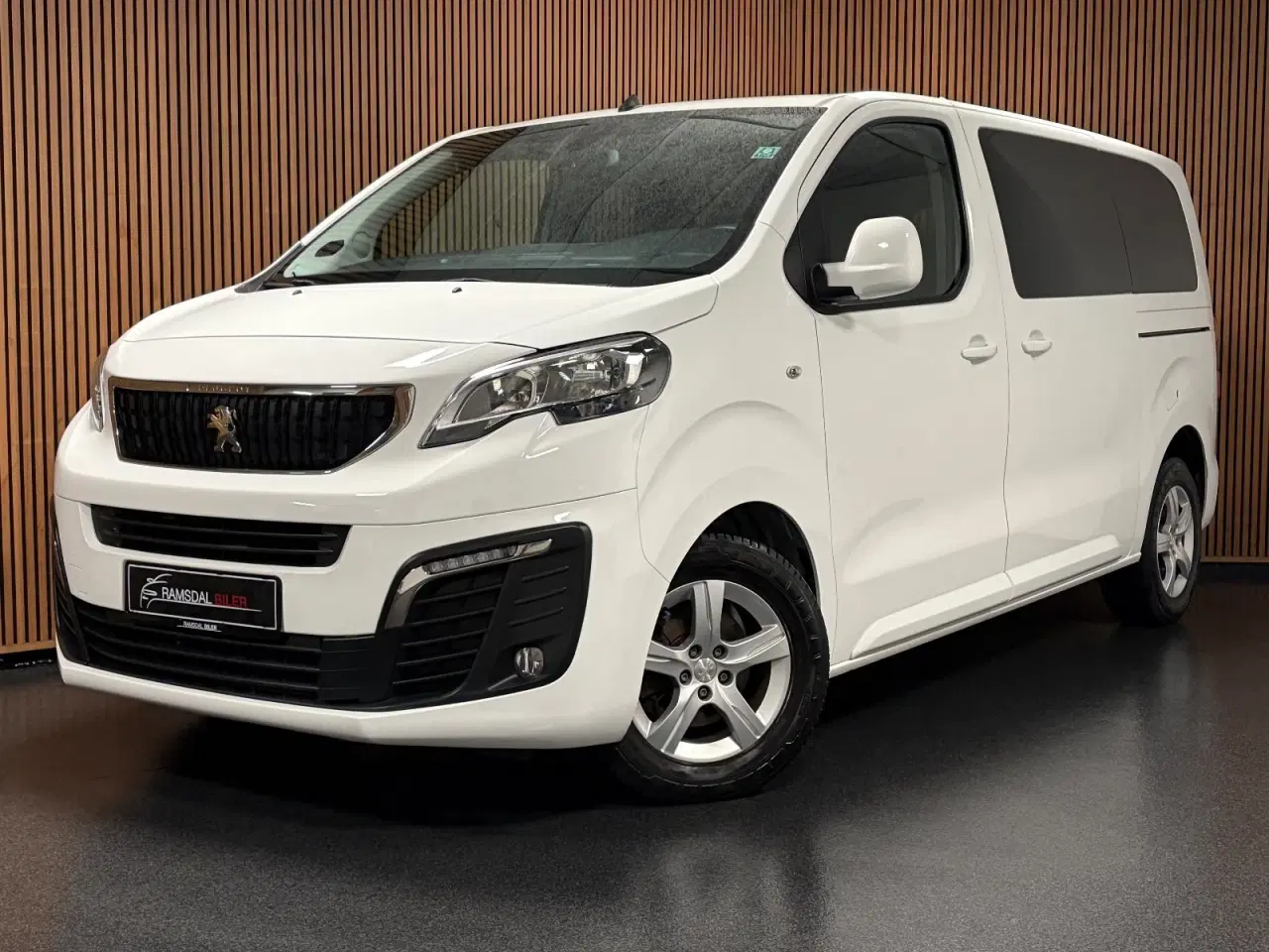 Billede 1 - Peugeot Traveller 1,5 BlueHDi 120 L2 Active