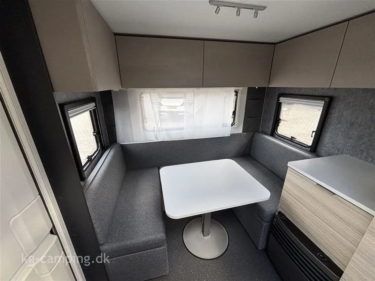 Billede 5 - 2026 - Adria Altea 492 LU   Ny 2026-model med enkeltsenge og moderne indretning