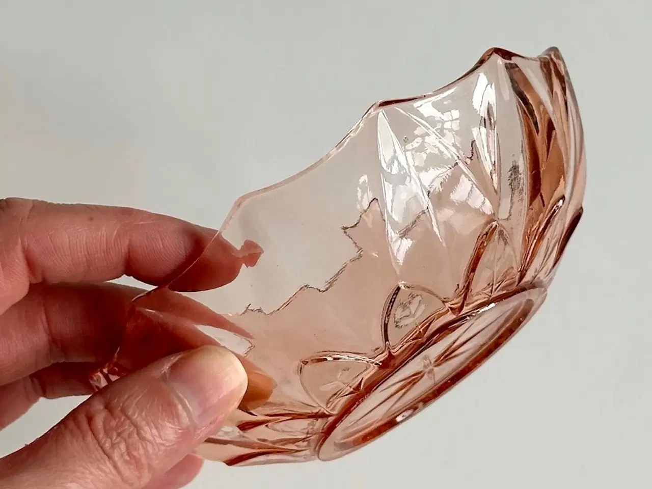 Billede 6 - Lyserød glasskål