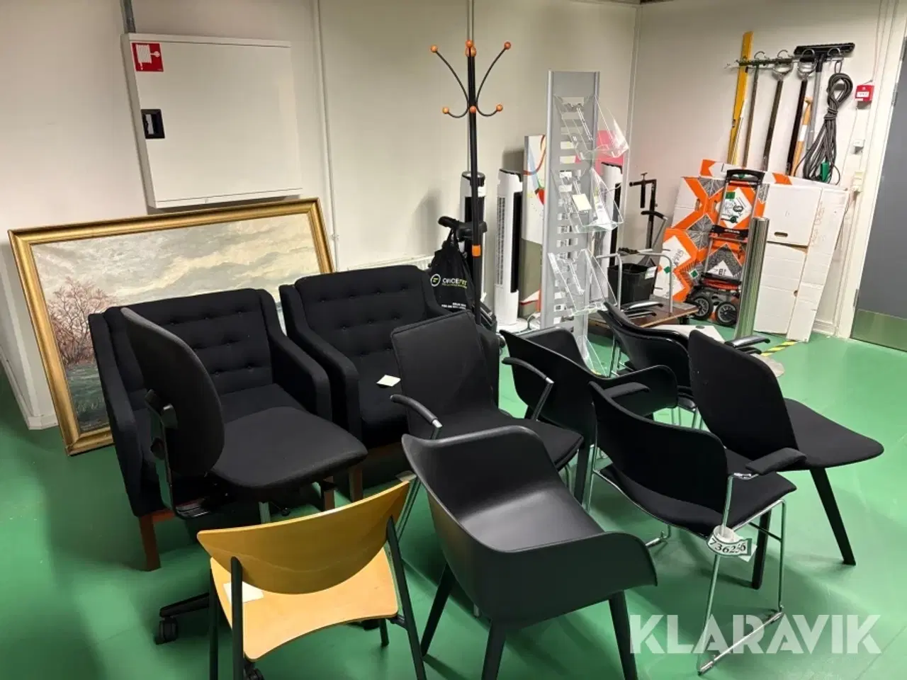 Billede 3 - Samlet lot med stole