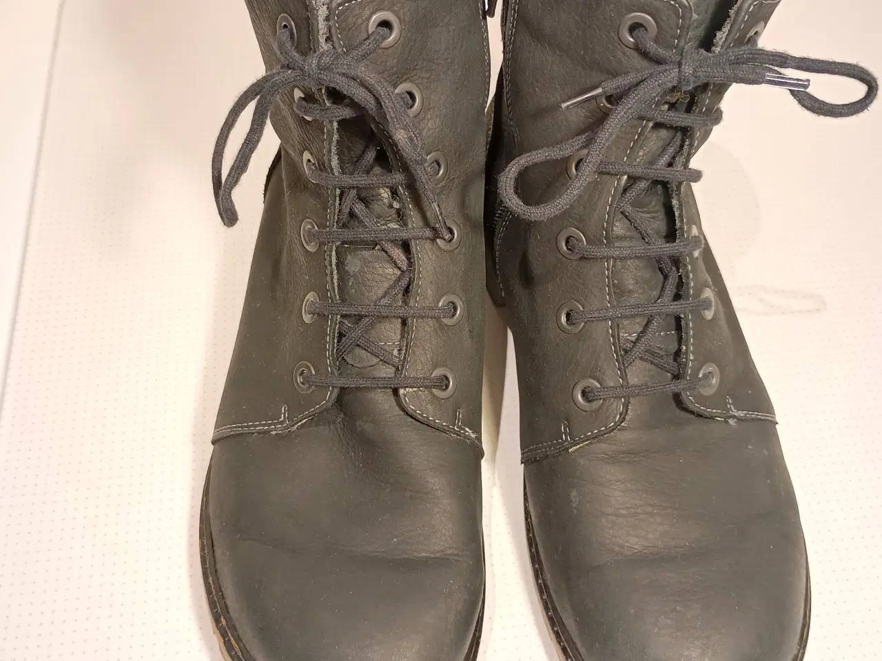 Billede 3 - Komfortable New Feet støvler, sorte, str. 41