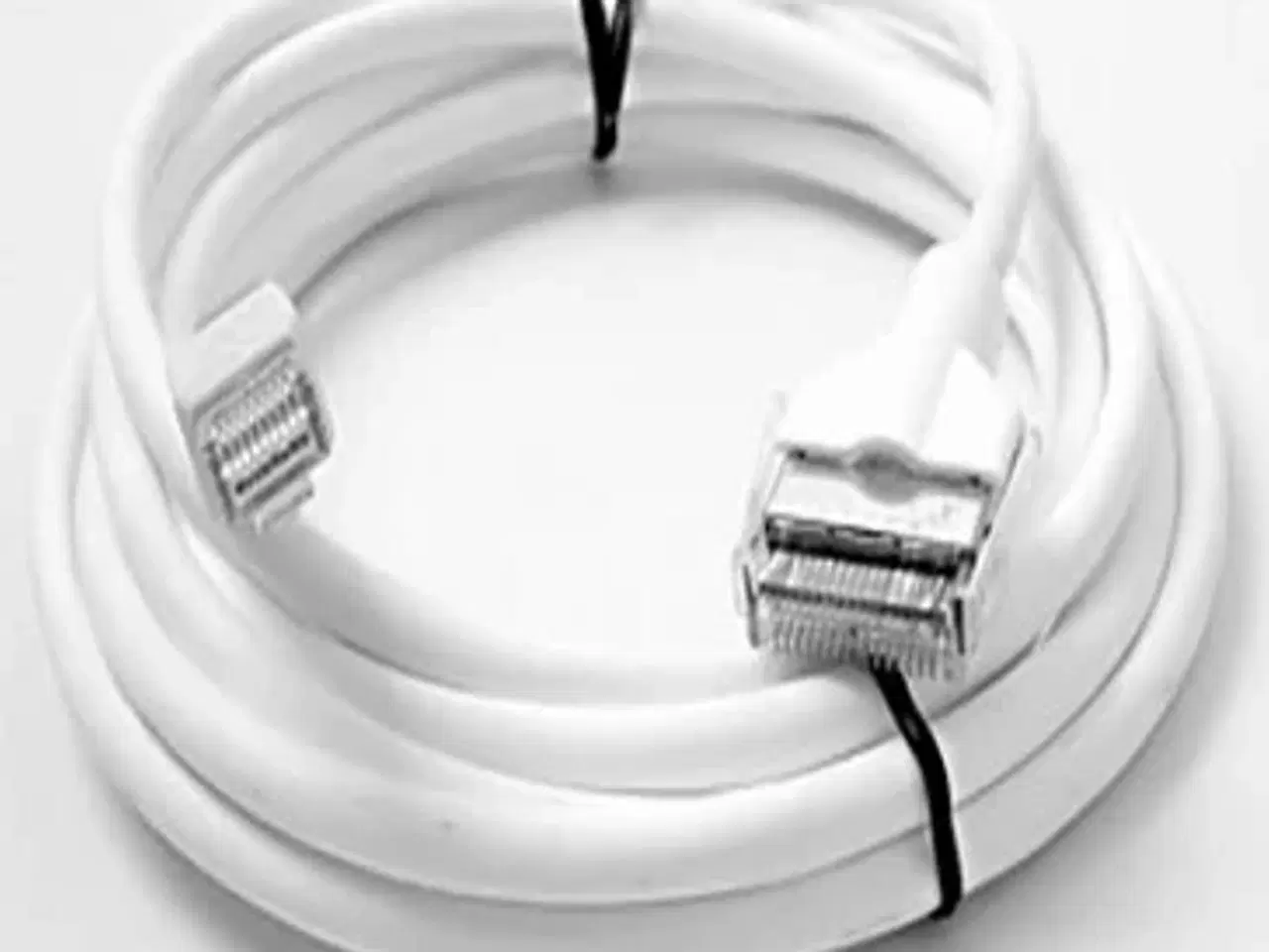 Billede 1 - Bang & Olufsen-B&O-MasterLink kabel => RJ45, 15 meter - hvid