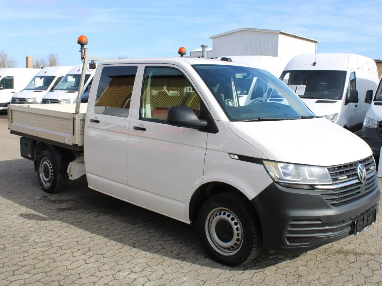 Billede 2 - VW Transporter 2,0 TDi 150 Db.Kab m/lad