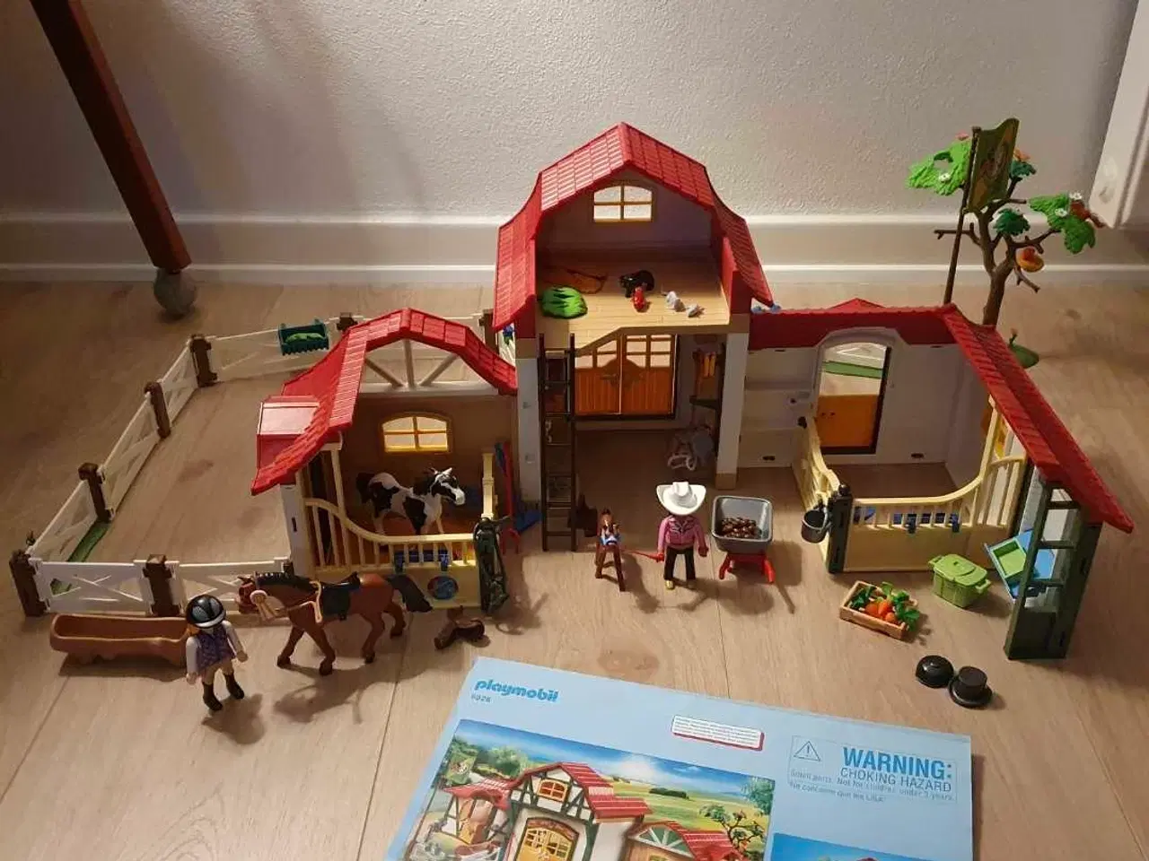 Billede 3 - Playmobil - hestestald + tilbehør