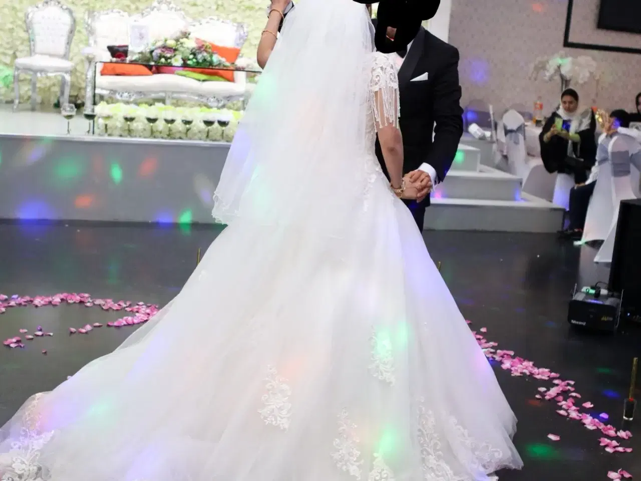 Billede 3 - Rigtige fin brudekjole