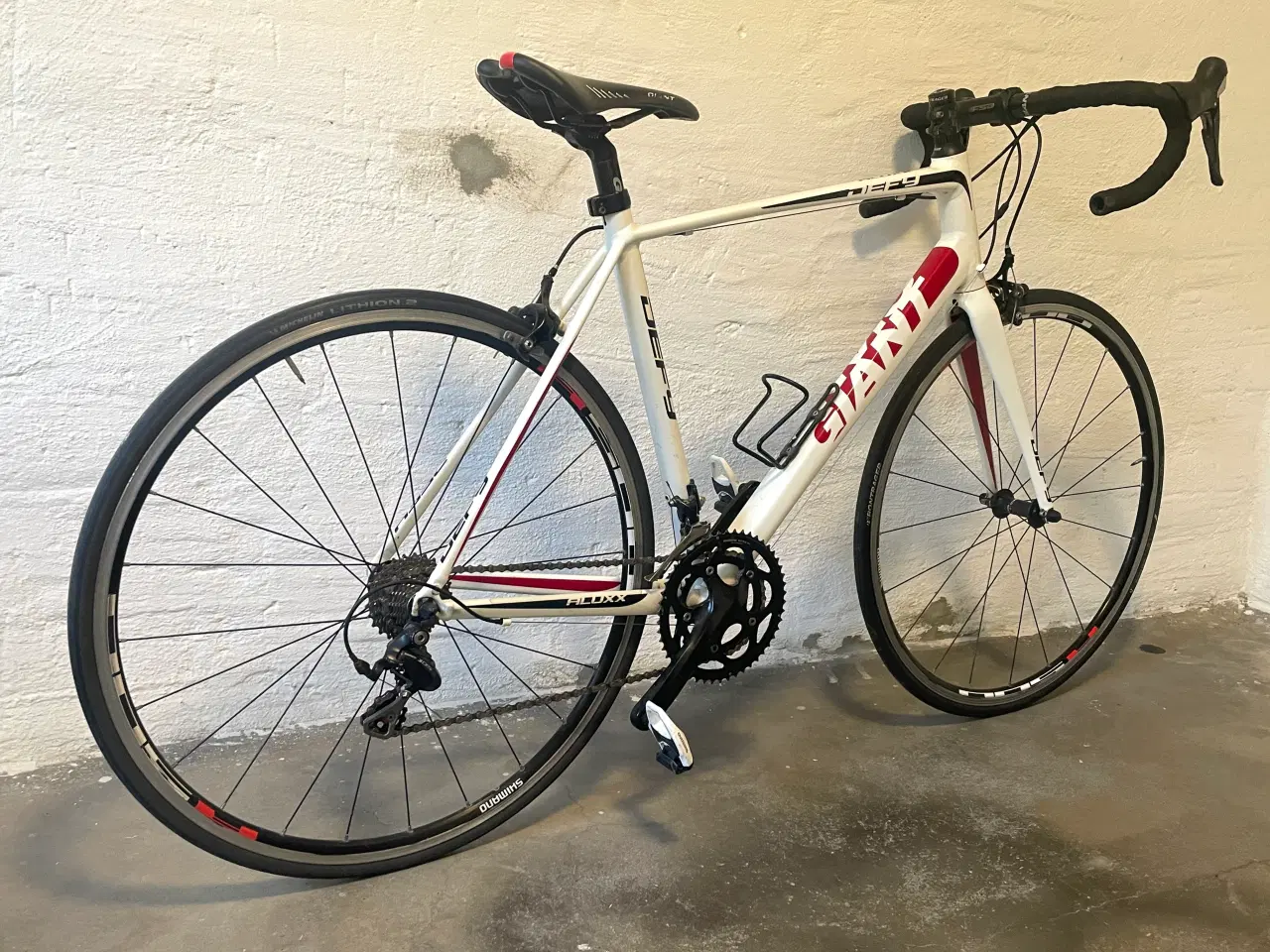 Billede 1 - 🚴 GIANT DEFY | Shimano 105 | 2x10 | 55 cm M/L | M