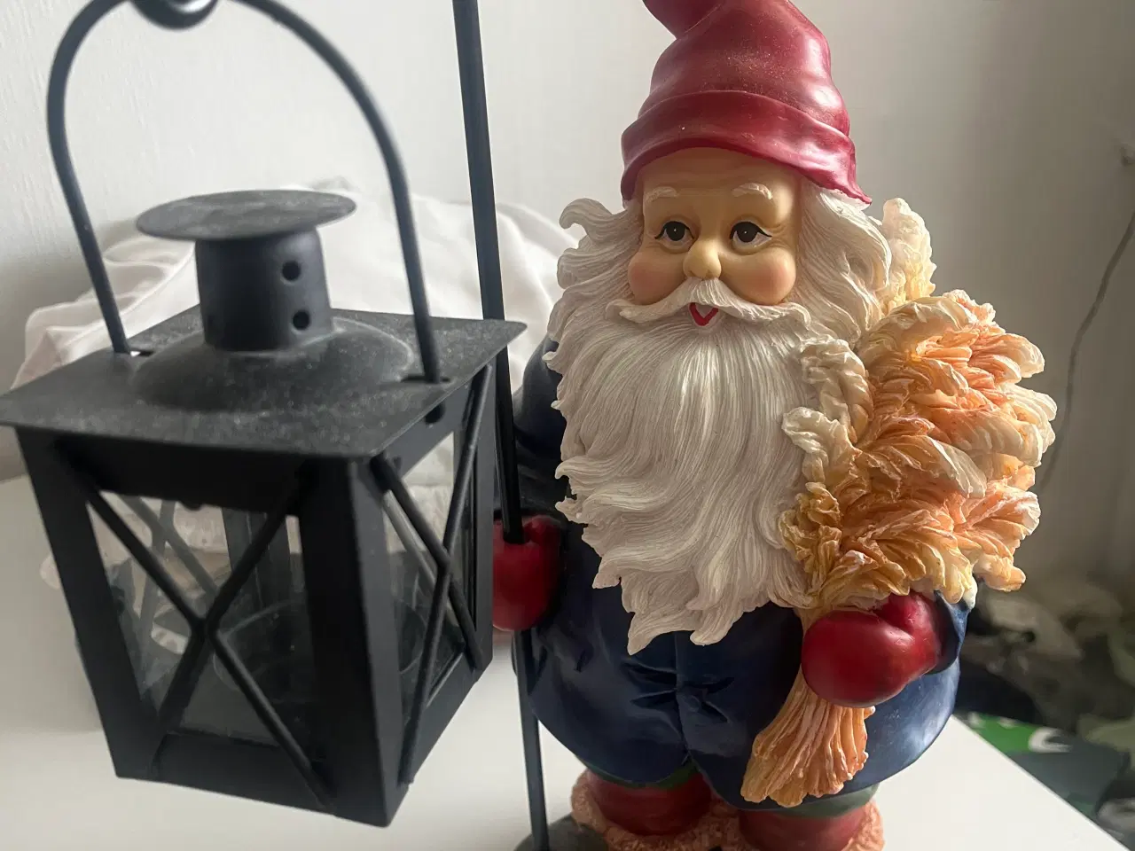 Billede 2 - Keramik nisser , kirke plastik- hus - juletræ
