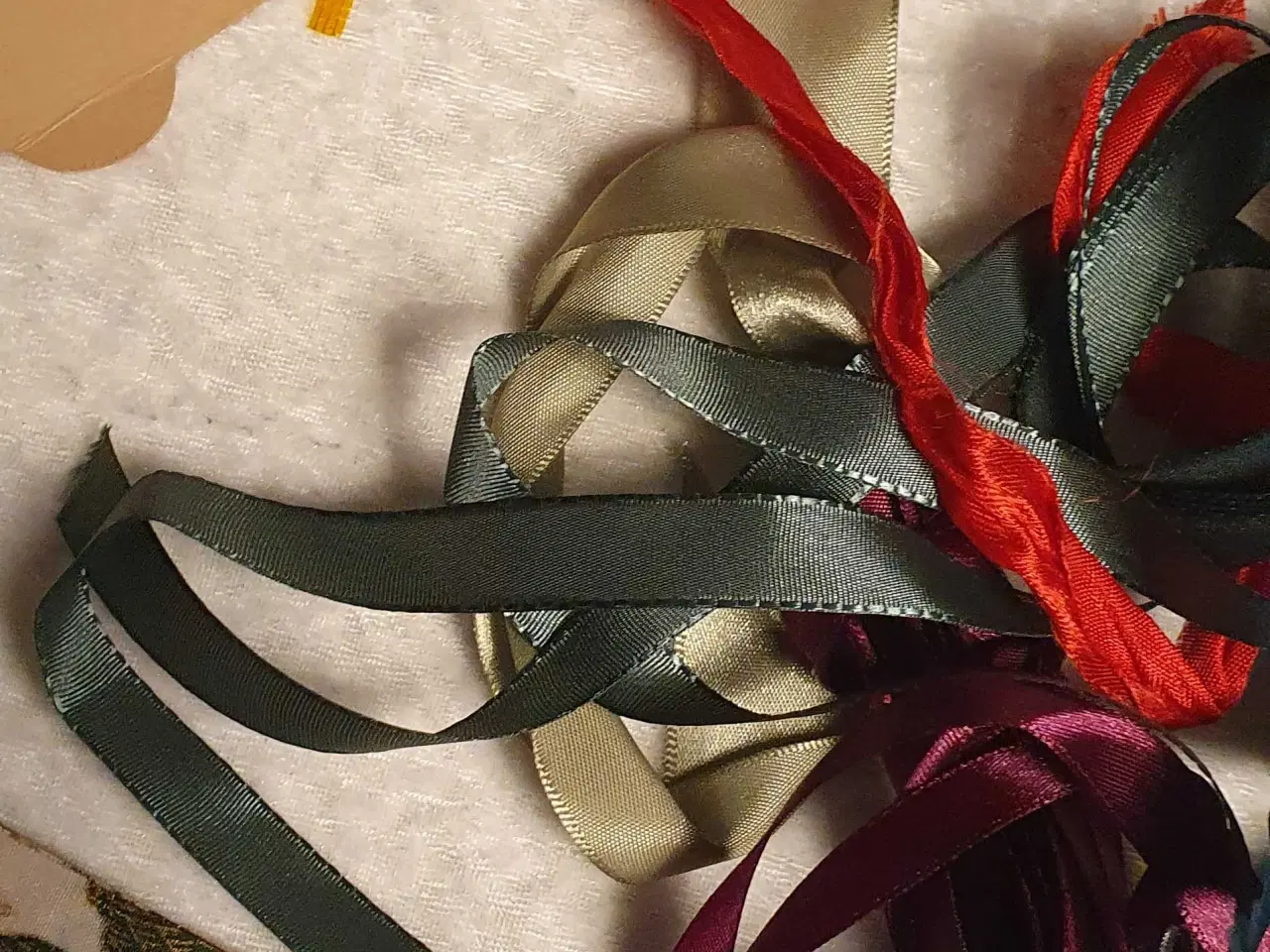 Billede 8 - Silkebånd mm