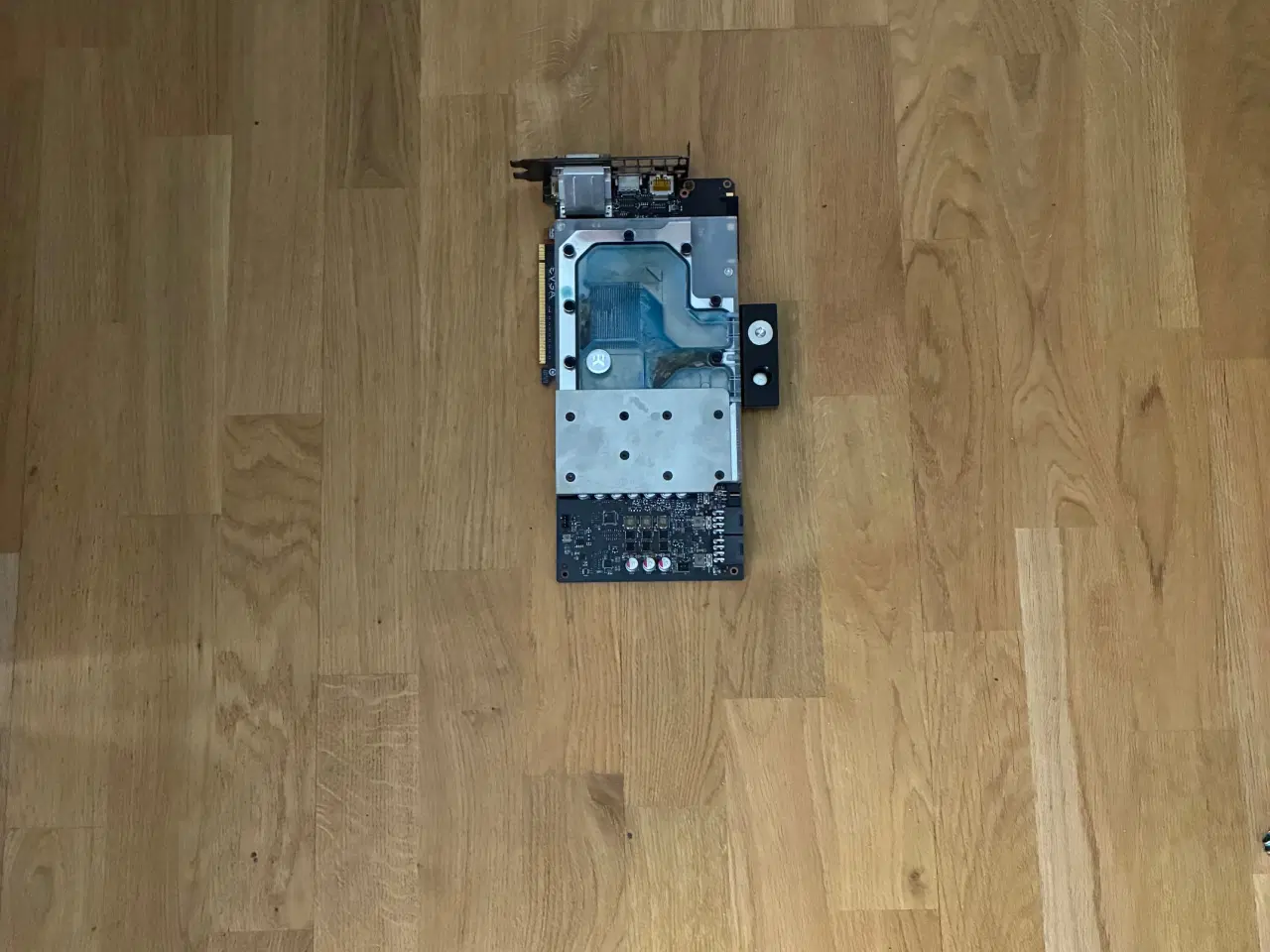 Billede 5 - EKW Water cooling system + Geforce 980 ti