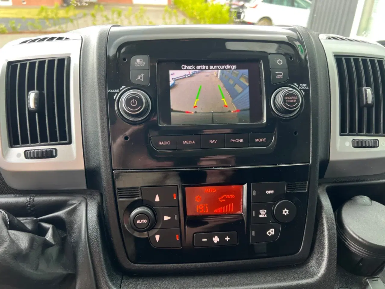 Billede 18 - Peugeot Boxer 335 2,2 BlueHDi 165 L2H2 Premium