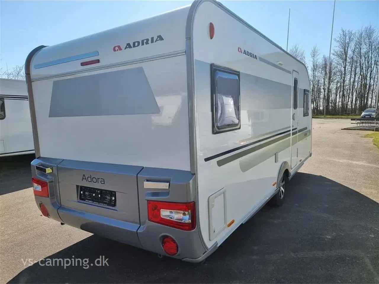 Billede 2 - 2016 - Adria Adora Silver "Jubilæumsmodel" 522 UP m. Alde Hysterisk velholdt campingvogn med Alde