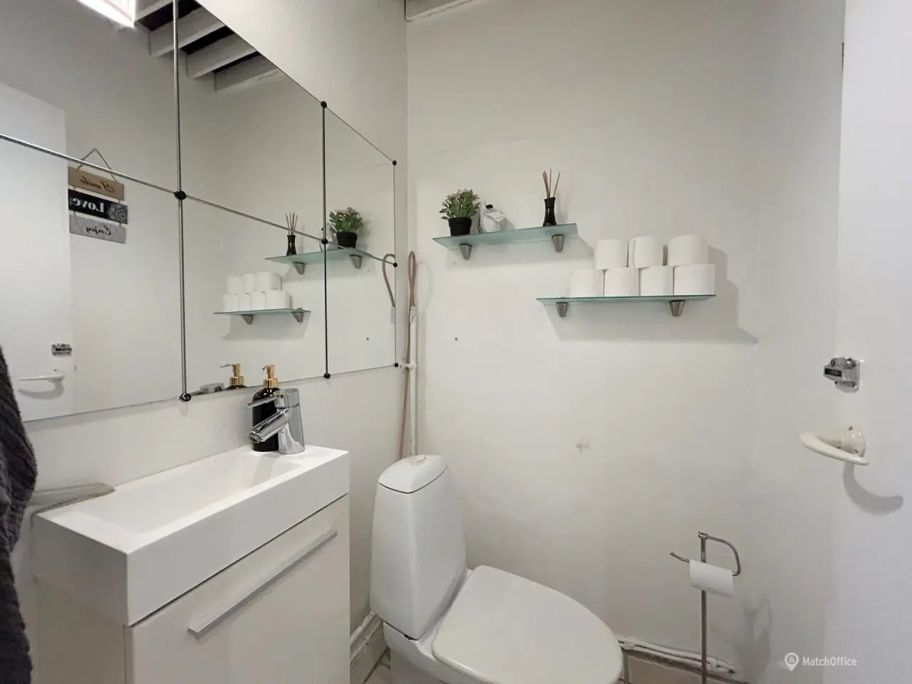 Billede 11 - Lokale til leje på Gl. Jernbanevej 1. st tv