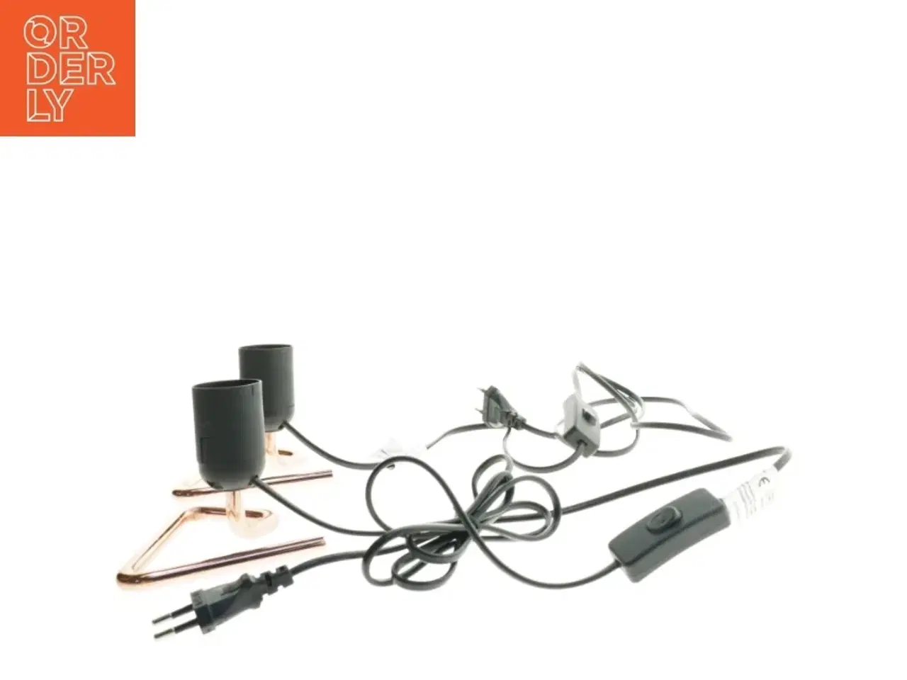 Billede 2 - Bordlampe med kobberfinish (str. 9x12x10 cm)