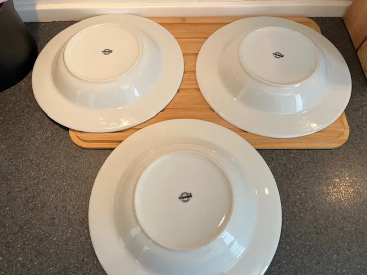 Billede 4 - 3 Trend dybe tallerkener–Stilrent sort/hvid design