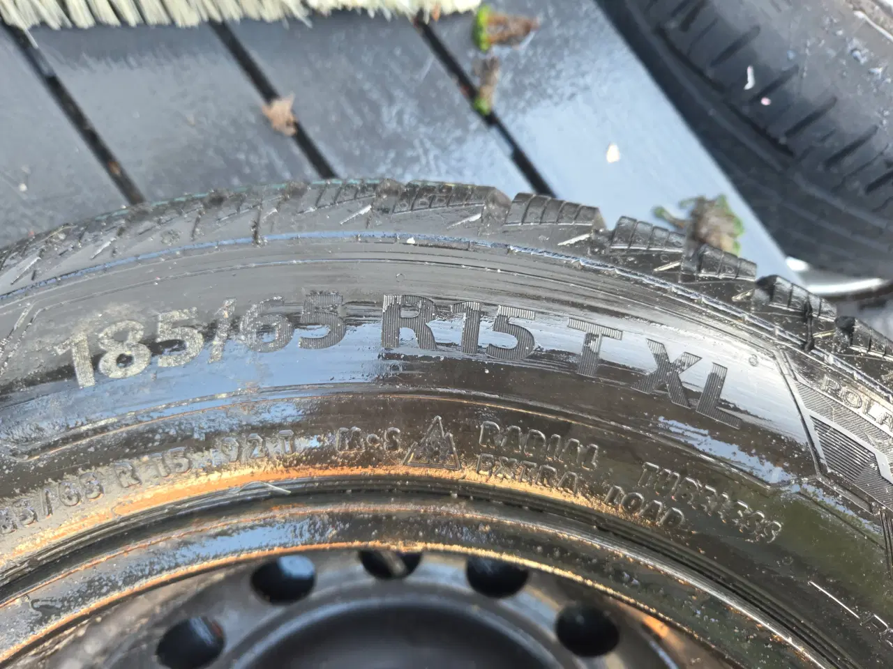 Billede 2 - gode vinterdæk med masser mønster på fælge