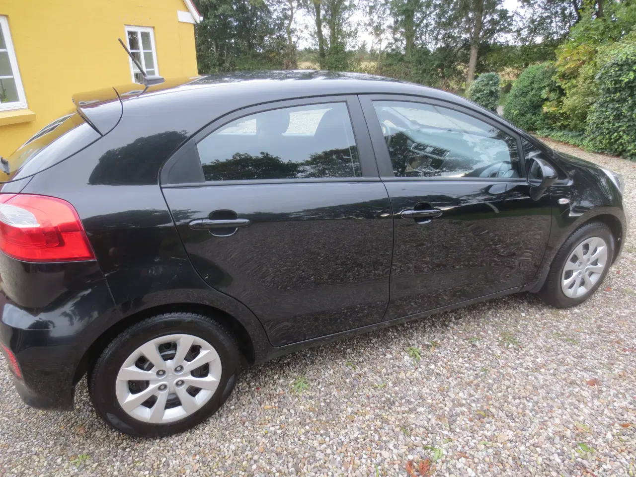 Billede 6 - Kia Rio 1.1 Cd 5 D. 2016. M/ Skærm Nysynet. 