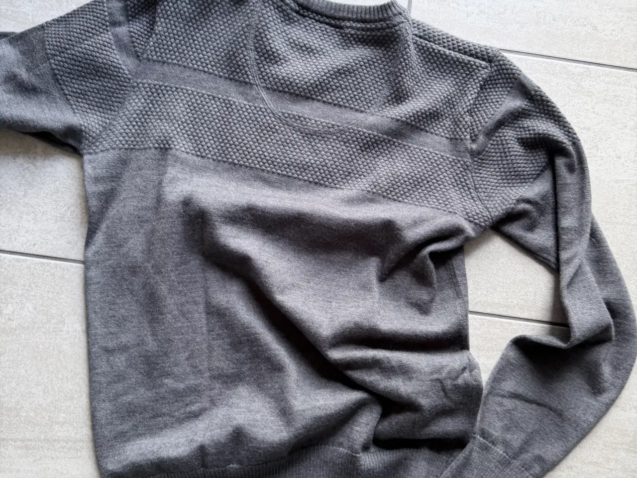 Billede 3 - Lindbergh sweater str L