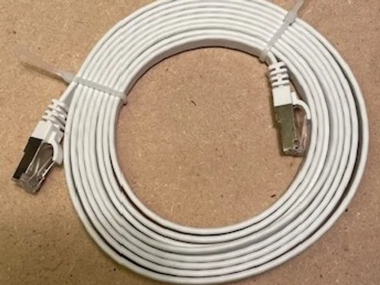 Billede 1 - Flat Netværkskabel 3 meter.