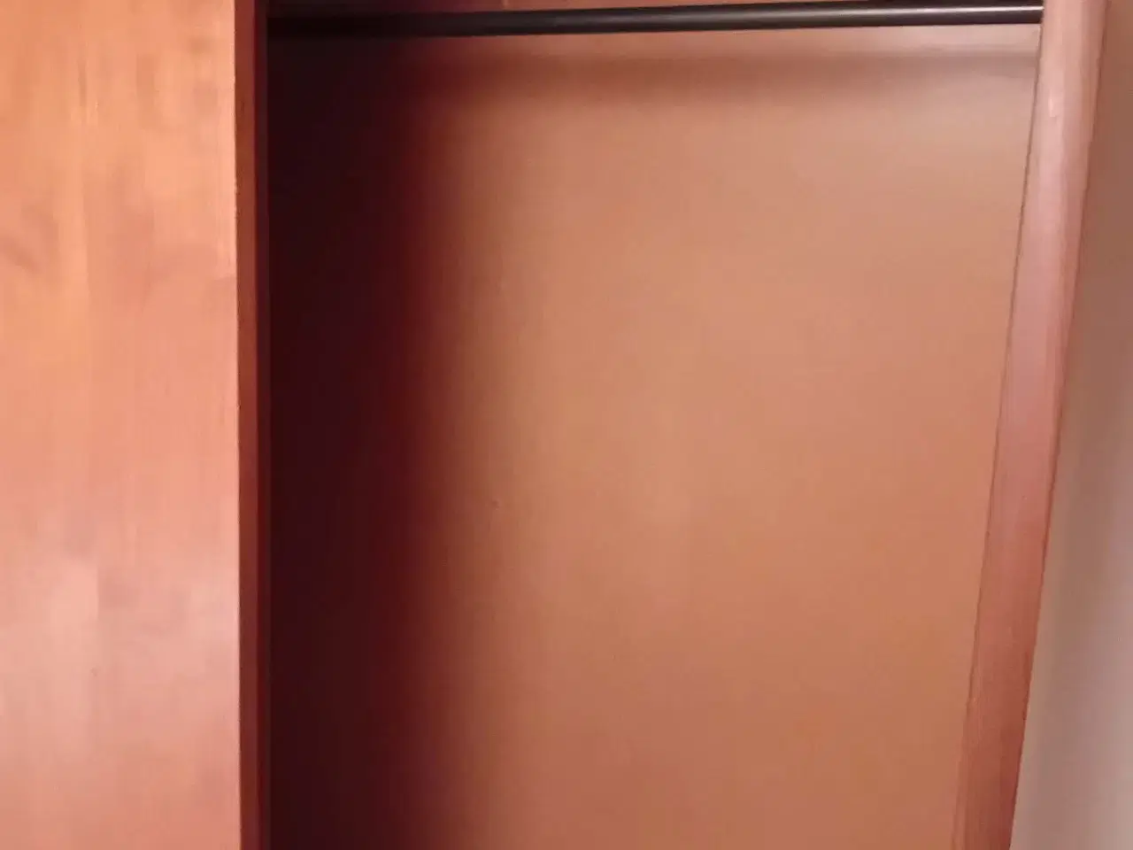 Billede 2 - Stort fint ældre tøjskab