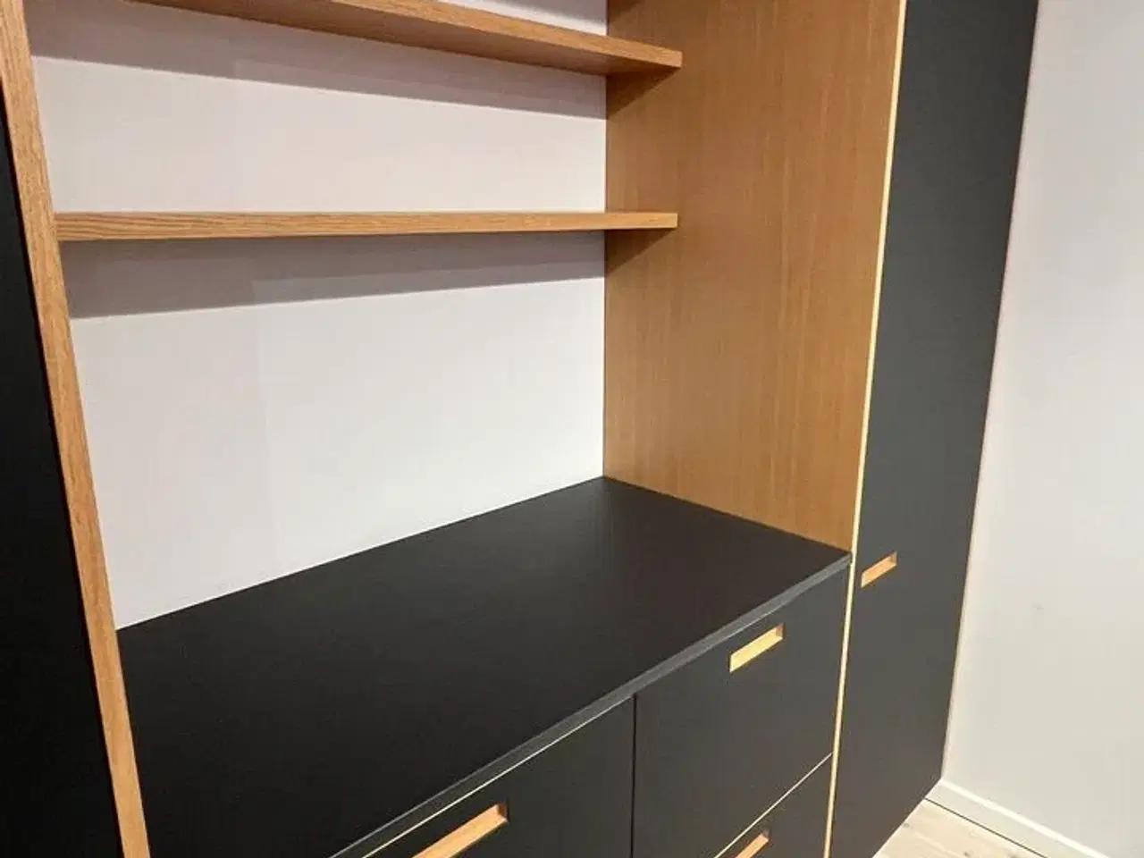 Billede 2 - Køkkenvæg FORM PLUS+