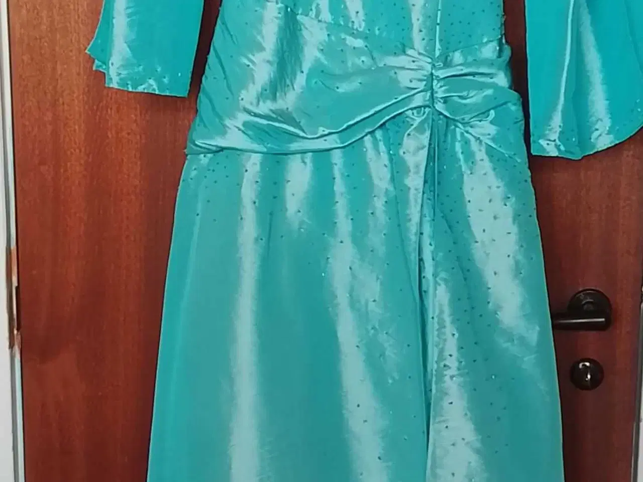 Billede 1 - Gallakjole. Turkis satin