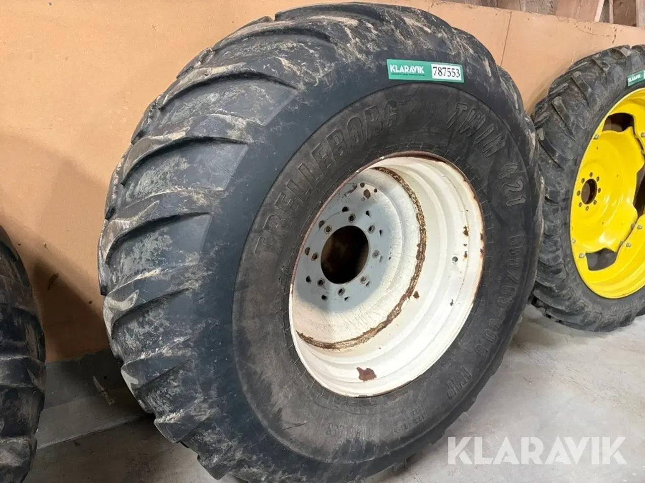 Billede 4 - Traktordæk Trelleborg Twin 421 2 styk