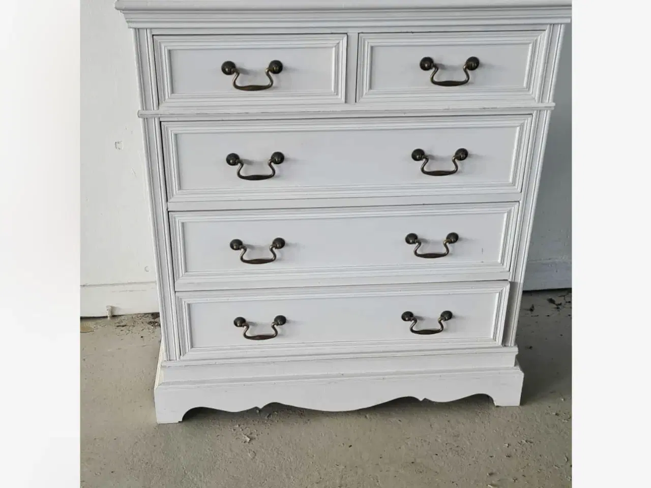 Billede 5 - Vitrineskab og kommode