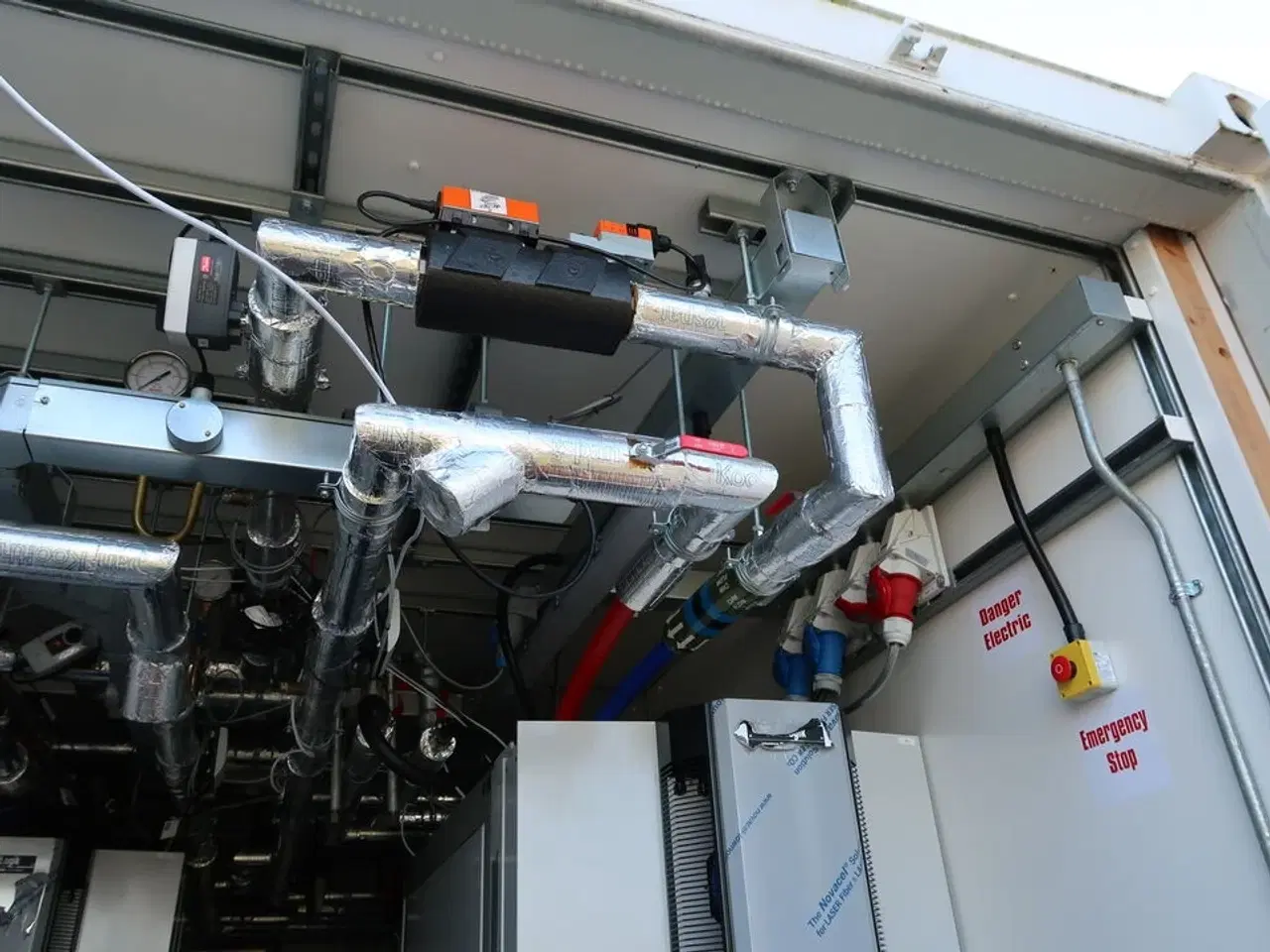 Billede 65 - 20 fods isolering container indrettet som testcenter af overskudsvarme (læs beskrivelse)