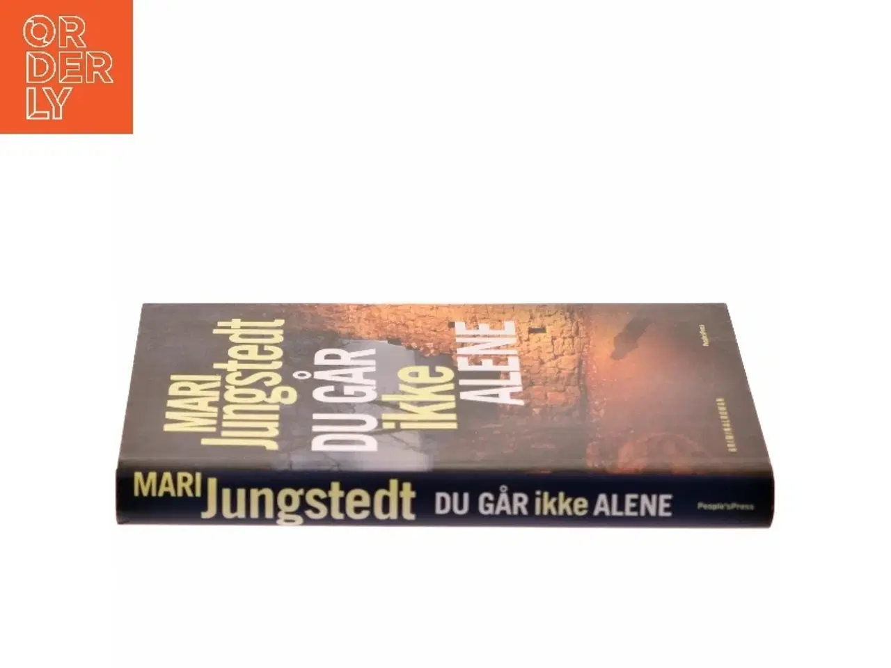 Billede 2 - Du går ikke alene : kriminalroman af Mari Jungstedt (Bog)