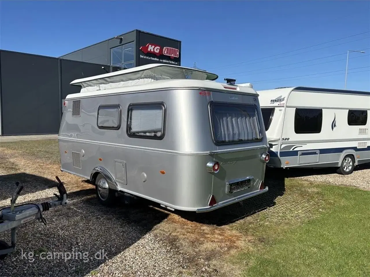 Billede 3 - 2023 - Eriba Touring 560   Ikonisk retrodesign møder moderne komfort