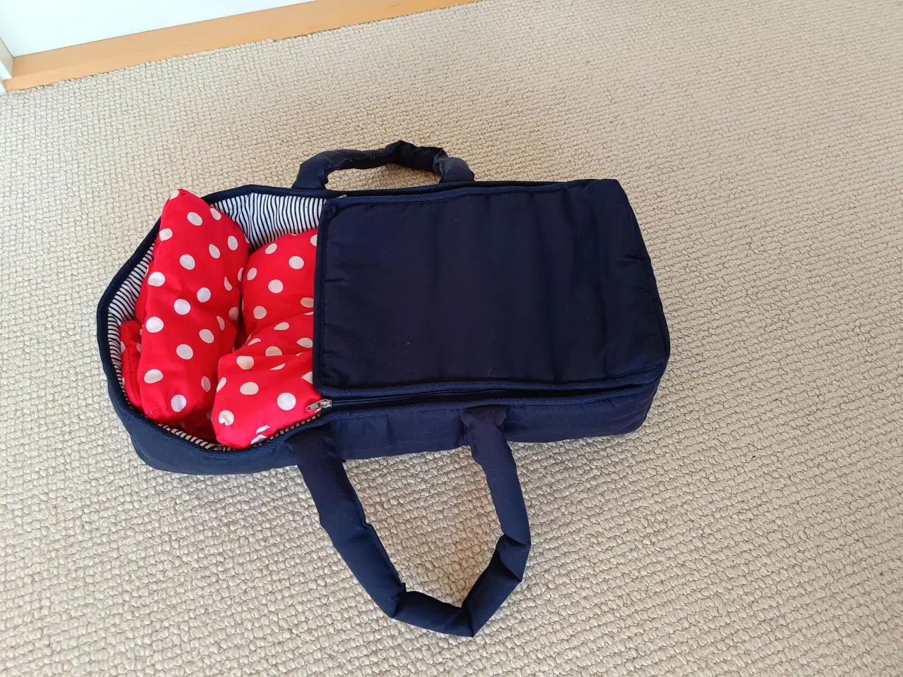 Billede 5 - Flot dukkevogn med justerbart håndtag