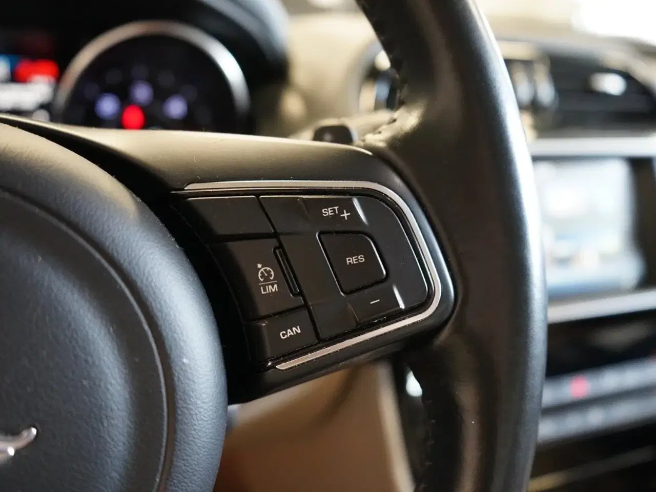 Billede 10 - Jaguar XE 2,0 D180 Portfolio aut.