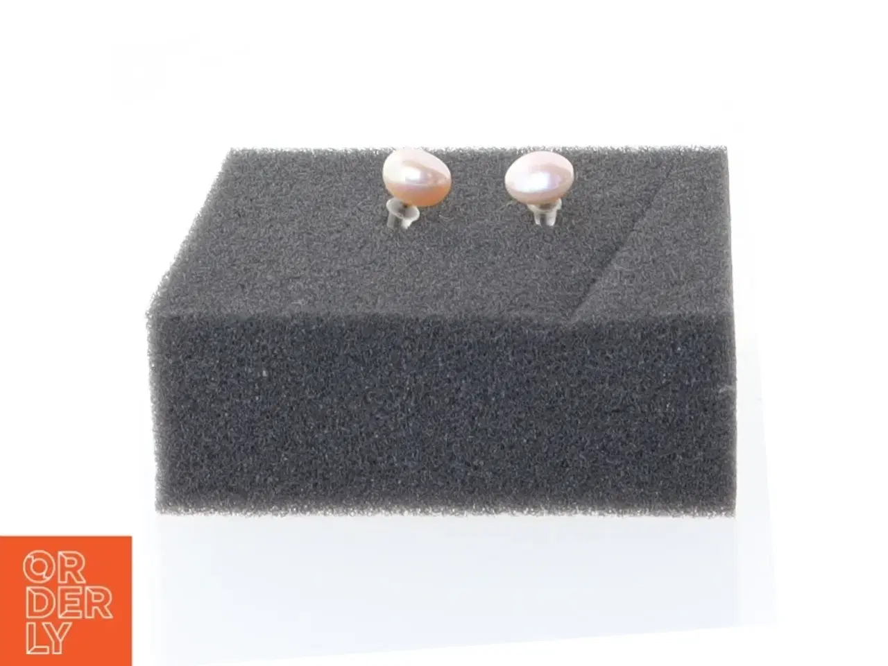 Billede 3 - Perleøreringe (str. 1,5 cm)