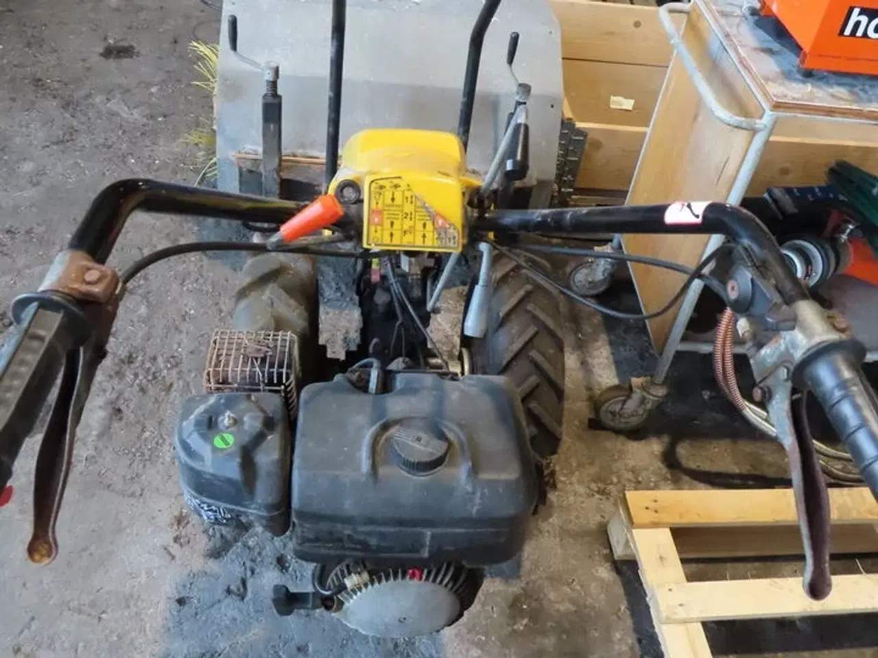 Billede 8 - Redskabsbærer med kost, TEXAS PRO-TRAC 700