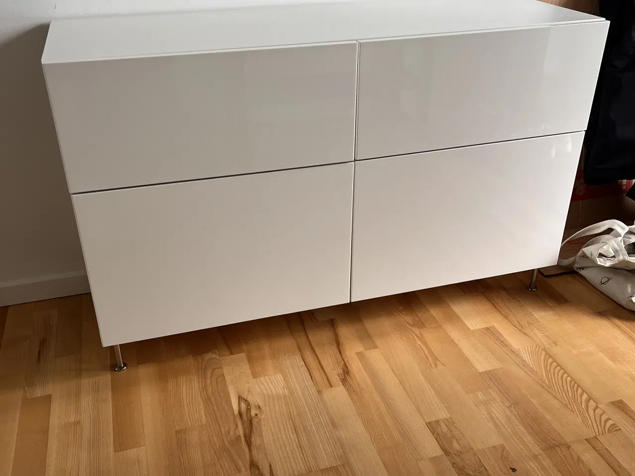 Billede 1 - Skænk fra IKEA sælges 