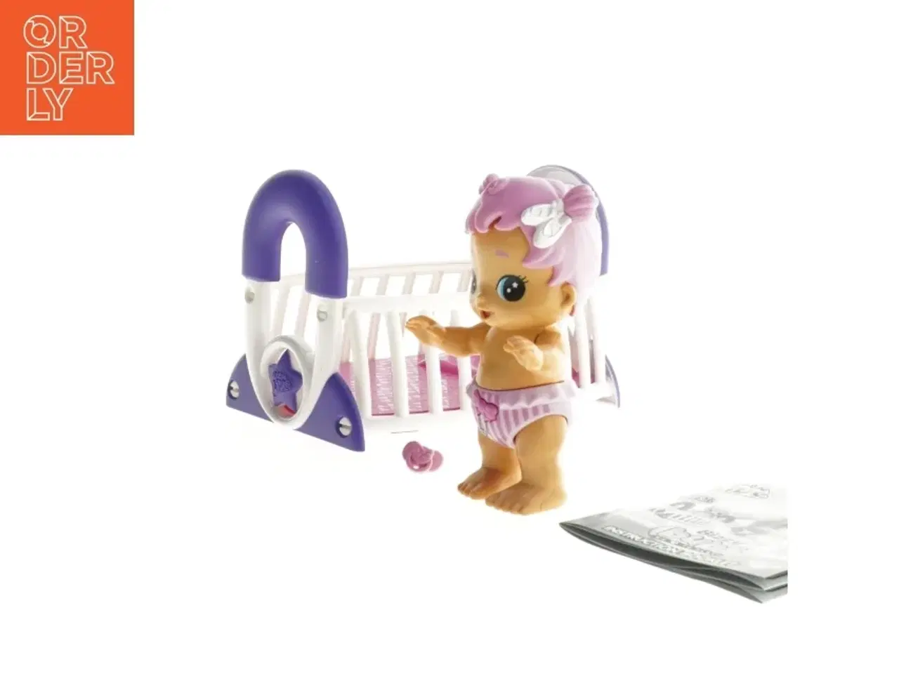 Billede 4 - Little Live Bizzy Bubs Legetøjsbaby med vugge og tilbehør