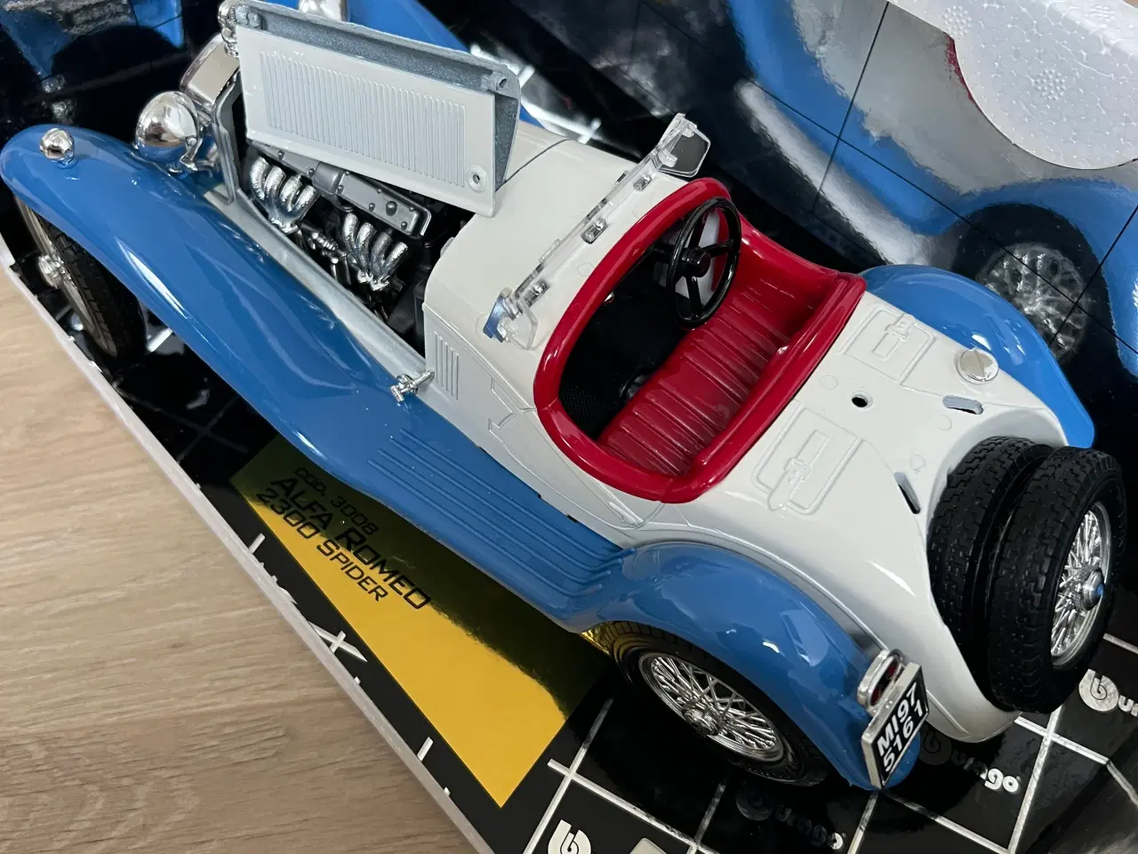 Billede 4 - Bburago Alfa Romeo 2300 Spider 1932 scala 1:18