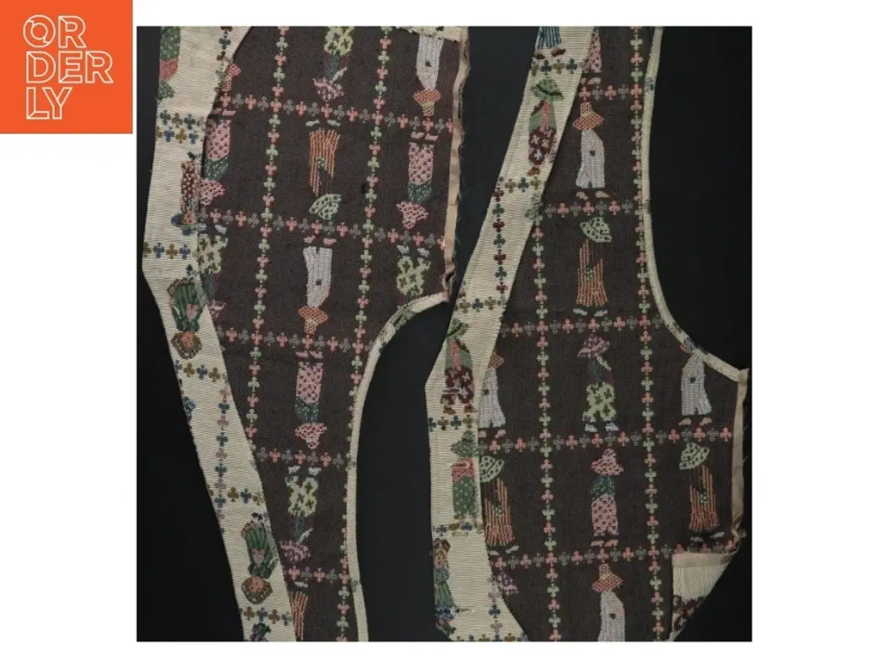 Billede 2 - Forstykker til vest (str. 47 x 25 cm)