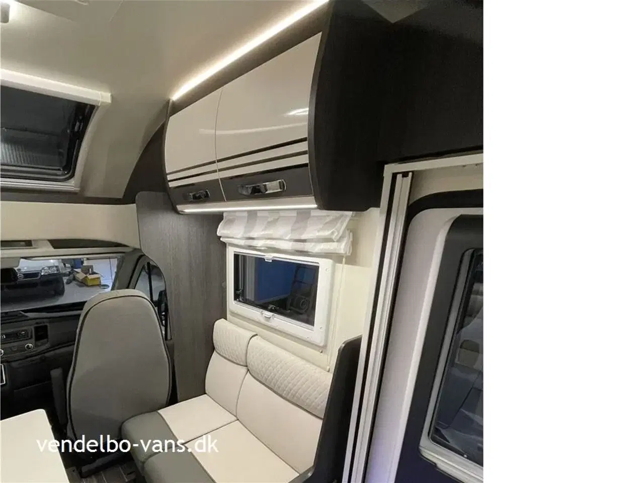 Billede 7 - 2024 - Rollerteam Kronos 267P Comfort Power Selekt   Face to Face siddegruppe - mere gulvplads