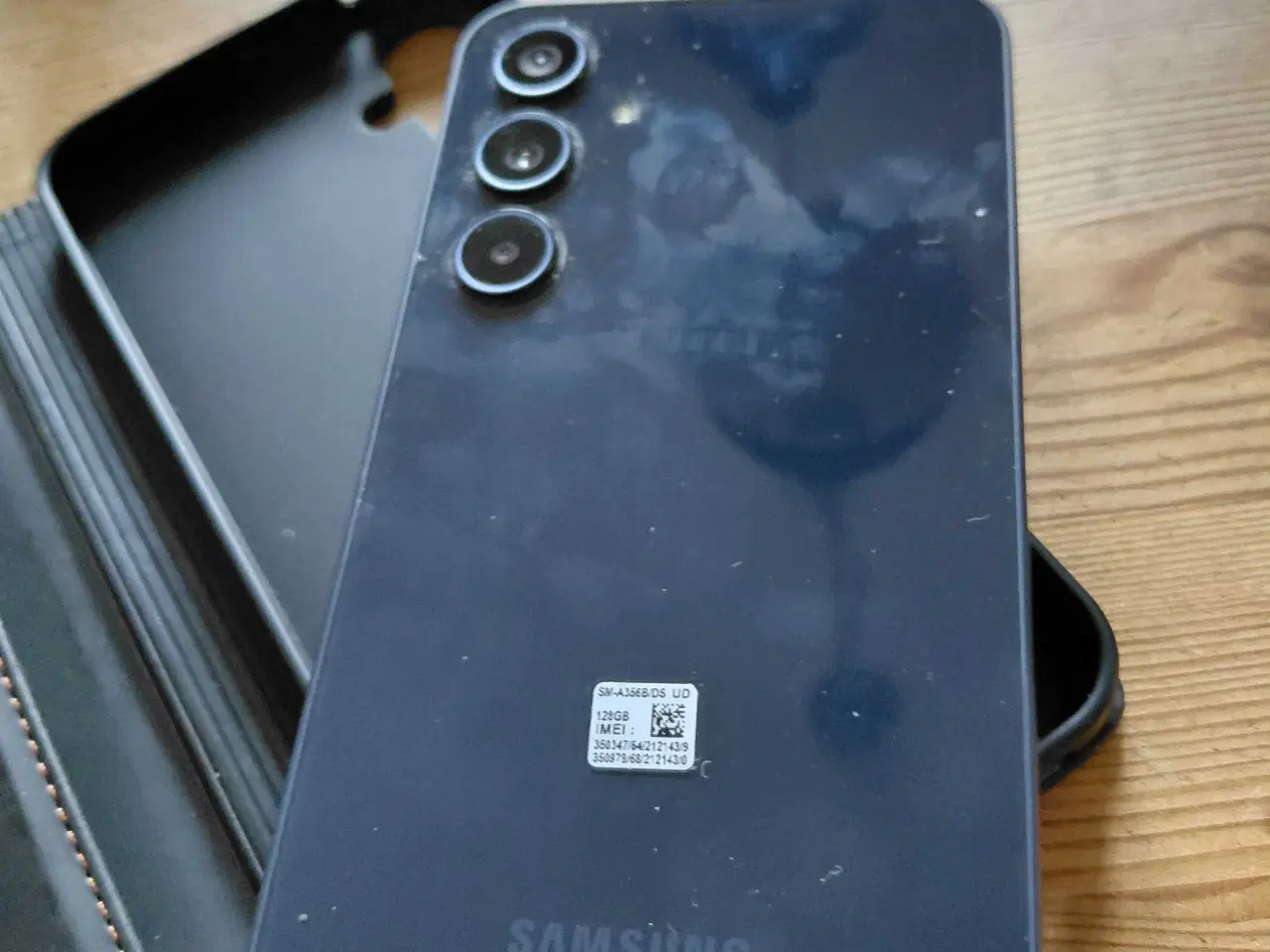 Billede 1 - Samsung mobiltelefon sælges hermed