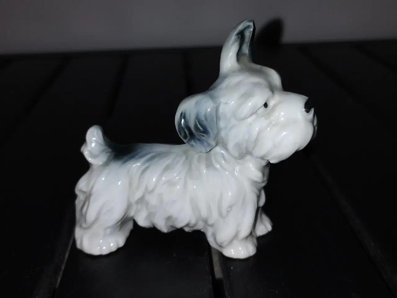 Billede 1 - Lille sød porcelænshund