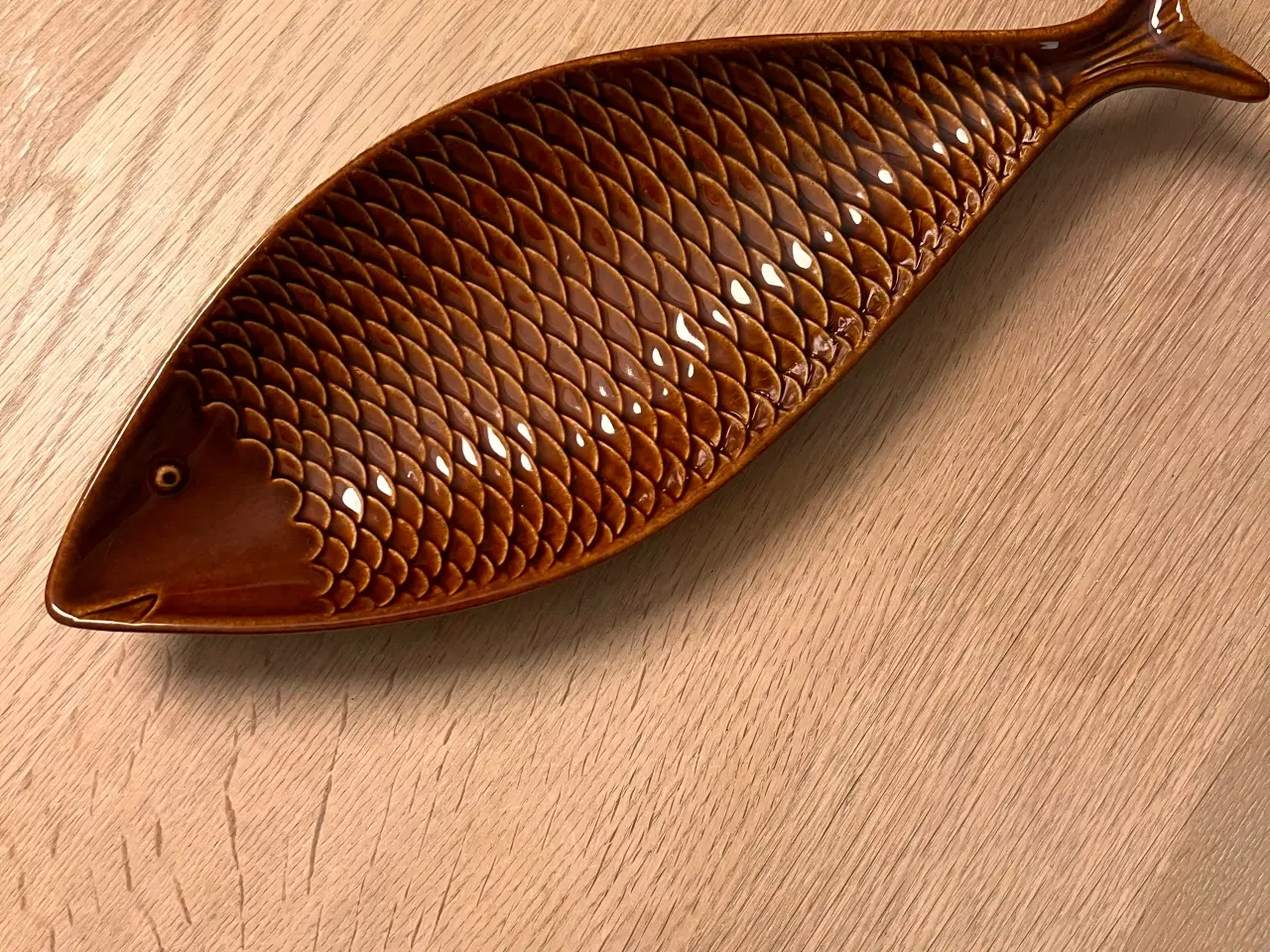 Billede 1 - Smukt vintage Stig Lindberg “Fiske” fad – Gustavsb