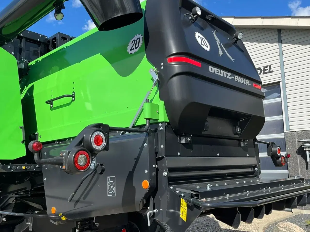 Billede 16 - Deutz-Fahr C 7206 With 24feed - 7.2m header. New and unused Combine together with 7.2m header