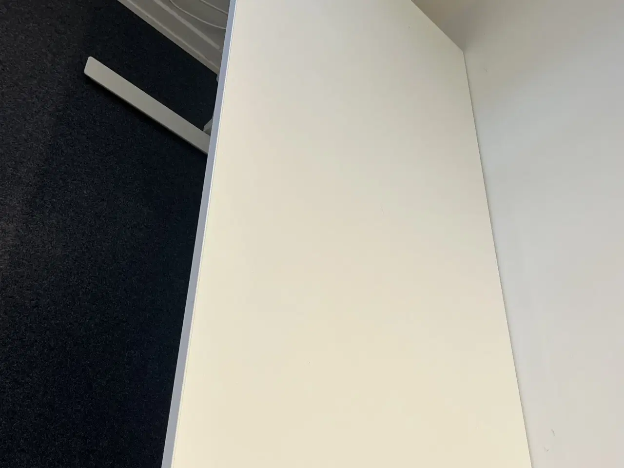 Billede 3 - Hæve sænke bord der kan være 63 til 120 cm højt