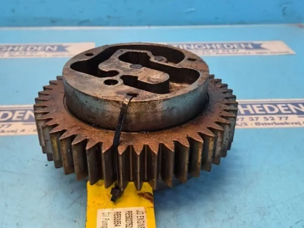 Billede 3 - John Deere 6125HZ001 Oliepumpe RE502752