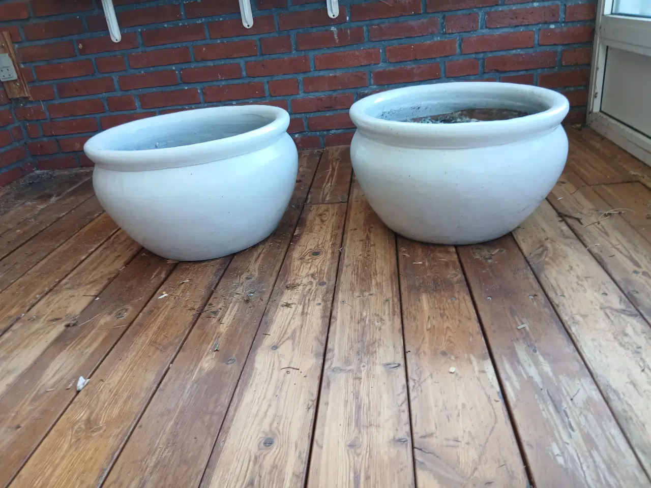 Billede 2 - To frostsikre krukker
