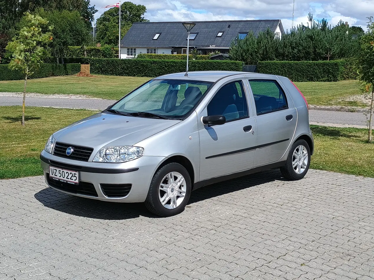 Billede 1 - Fiat Punto 1,2 et år til syn