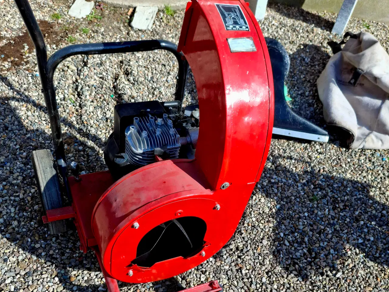 Billede 5 - TORO LØVSUGER 